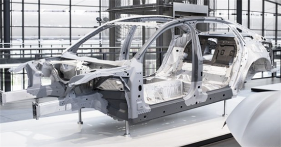 鋁制發(fā)動(dòng)機(jī)，鋁制散熱器，全鋁車身